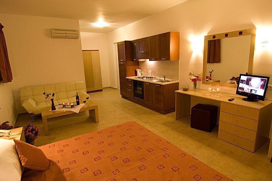 Lindos Blue Sky Aparthotel Luaran gambar